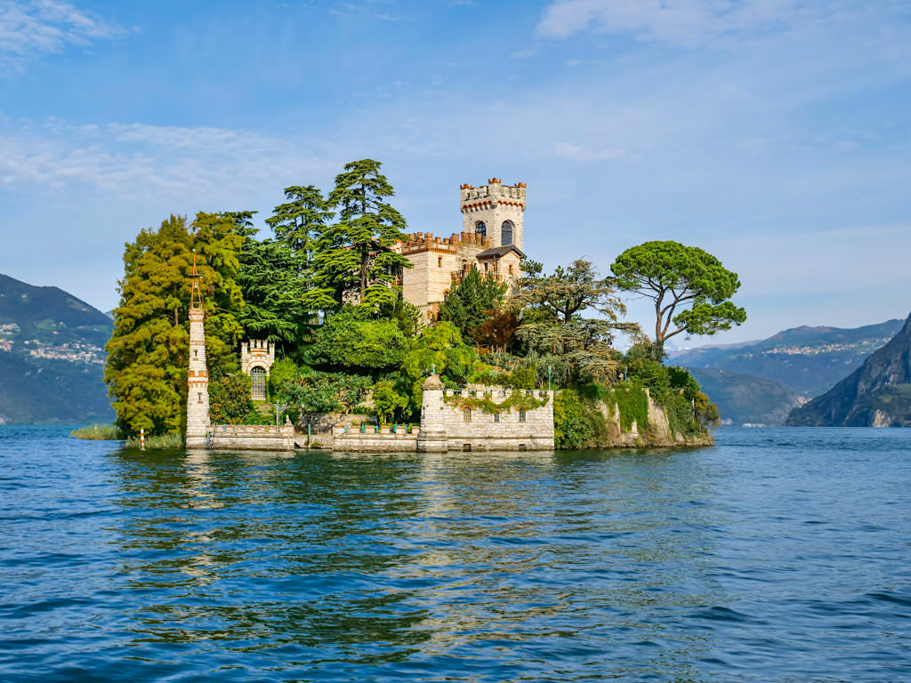 Fast noch ein Geheimtipp: der Iseosee mit seiner zauberschönen Isola di Loreto - Oberitalienische Seen