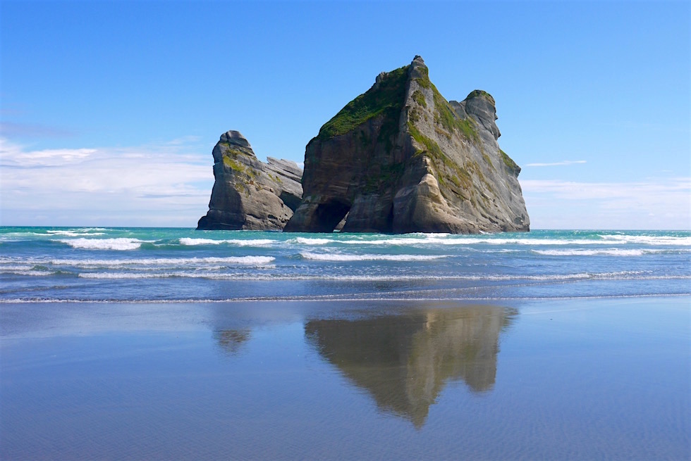 Wharariki Beach - Blick auf Archway Islands - Neuseeland