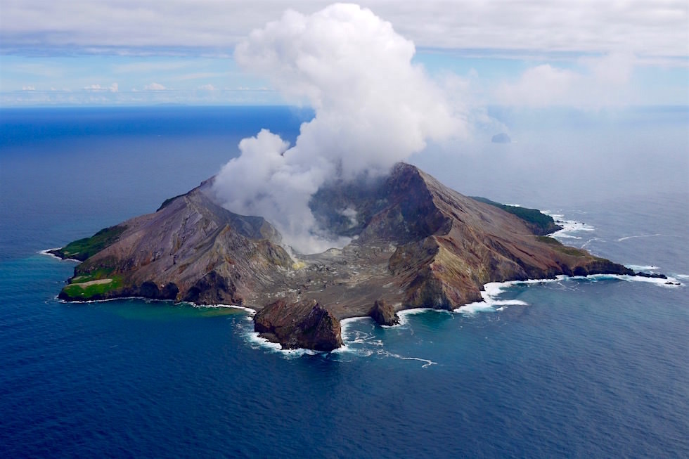 Stunning Views with White Island Flights - New Zealand North Island