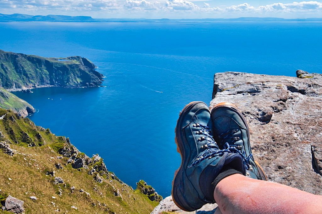 Slieve League Gipfel mit einem traumhaften Ausblick - Wanderung Donegal, Irland