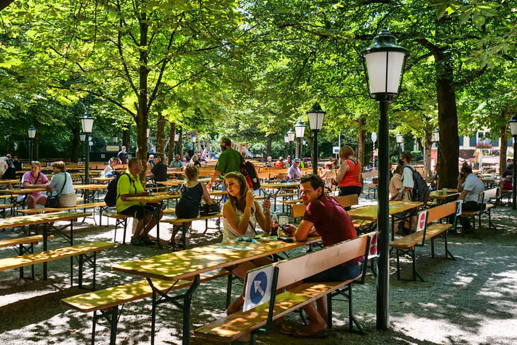Biergarten Aumeister - Freundlich, urig-schöner Biergarten im Nordteil des Englischer Gartens - München, Bayern