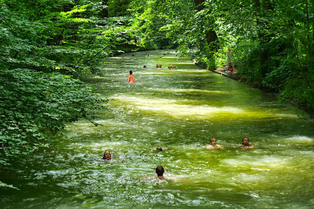 Eisbach im Englischen Garten: Wo sind all die Nackten hin? - Weltoffenes München - Bayern