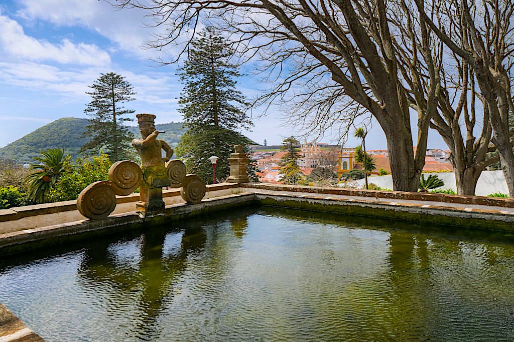 Jardim Publico oder Jardim Duque do Donatario - Der herrlich grüne Stadtpark von Angra do Heroismo - Terceira - Azoren