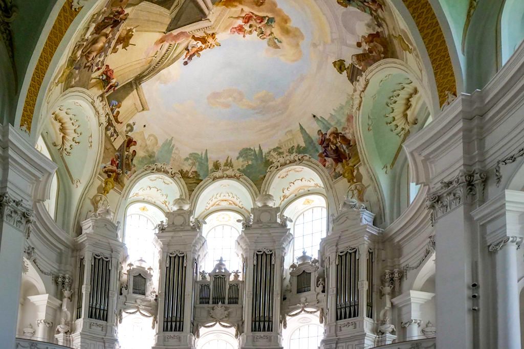 Berühmte Hauptorgel der Klosterkirche Neresheim von Johann Nepomuk Holzhey - Sehenswürdigkeiten Ferienland Donau-Ries & Schwäbische Alb, Baden-Württemberg