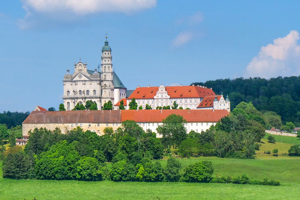 Wunderschönes Kloster Neresheim mit Barockkirche - Ferienland Donau-Ries & Schwäbische Alb, Baden-Württemberg