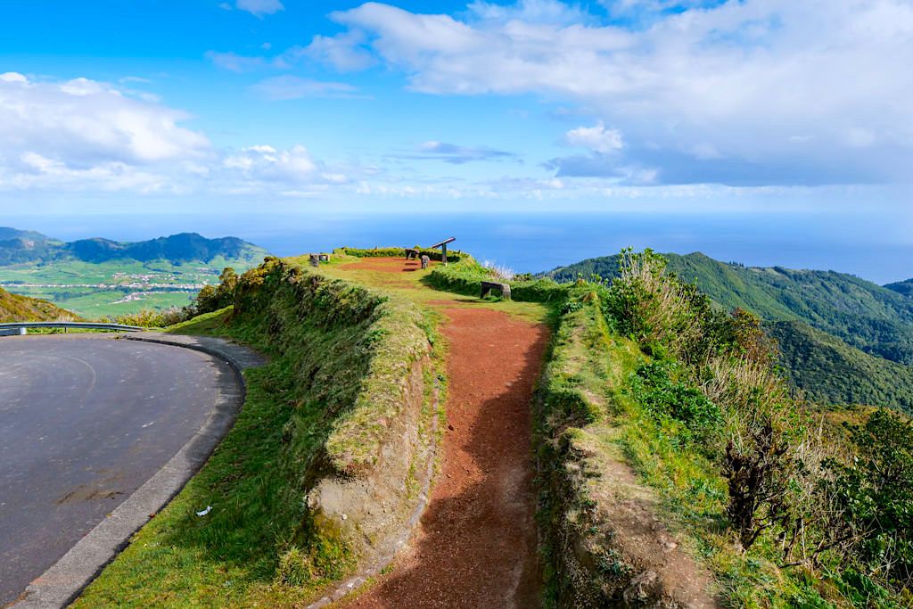Miradouro Salto do Cavalo - Bester Ausblick auf Furnas Tal & einer der schönsten Aussichtspunkte von ganz Sao Miguel - Azorene