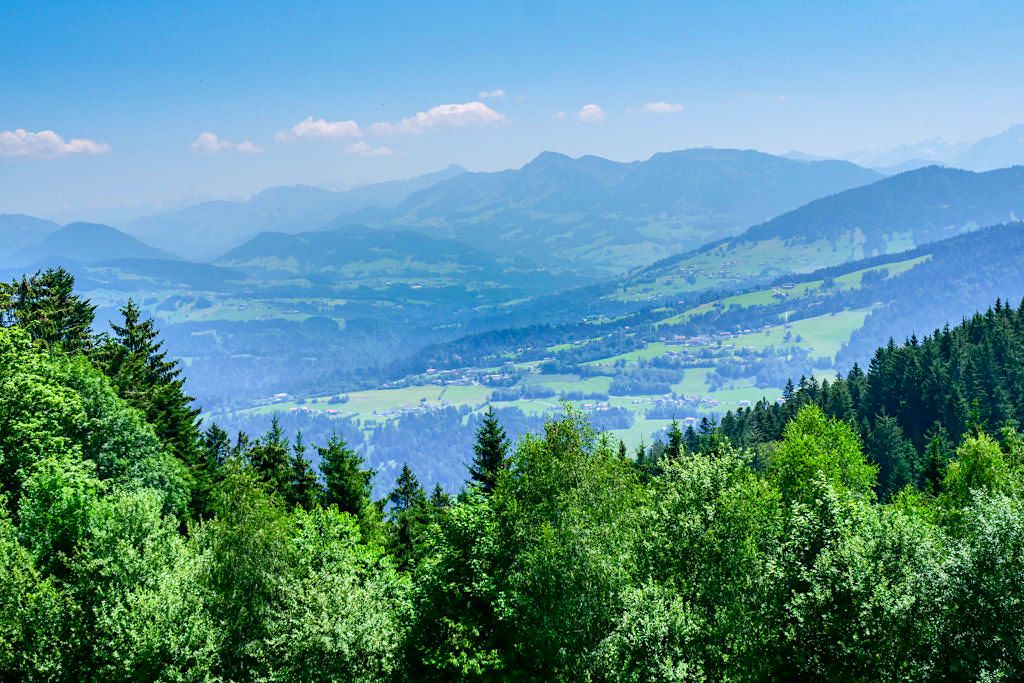 Pfänder-Gipfel - Ausblick auf die Bergwelt und über 240 Gipfel bei idealer Fernsicht - Bregenz, Österreich