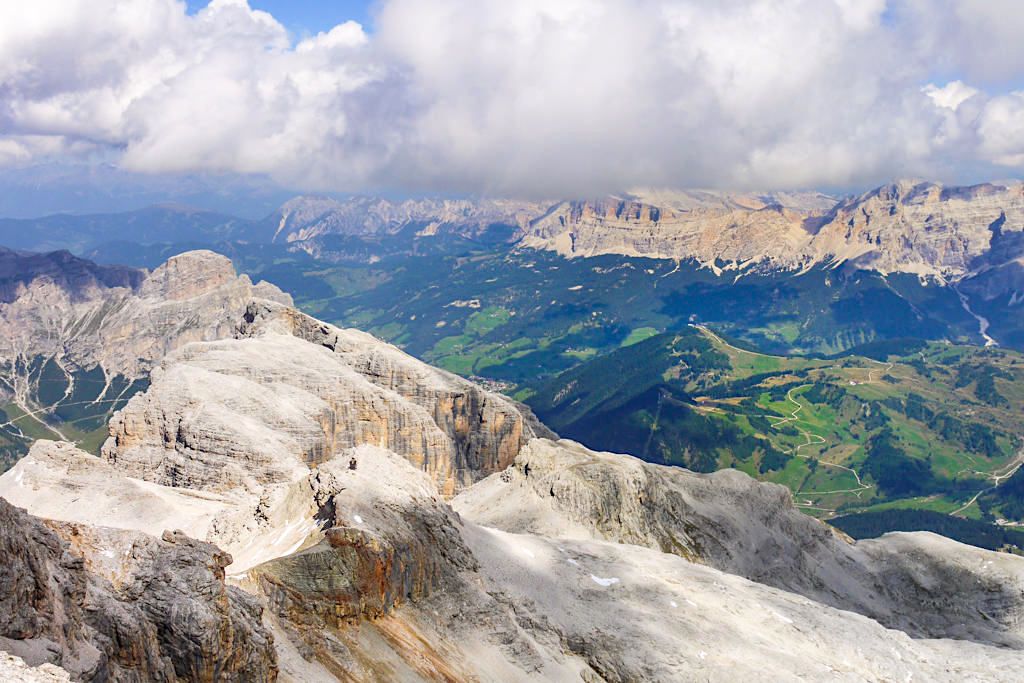 Piz Boe - Grandioses 360° Gipfelpanorama über die Berge der Sellagruppe und der Dolomiten - Südtirol