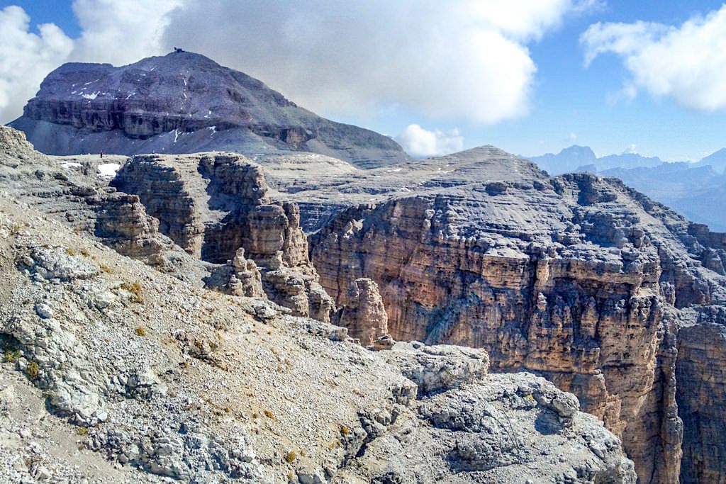 Piz Boe mit Sellastock - Eine leichte 3.000+ Wanderung durch eine faszinierende Mondlandschaft - Dolomiten, Südtirol