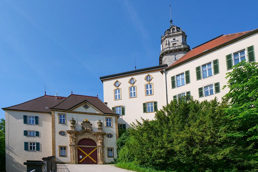 Schloss Baldern - Eingang zur Burganlage - Ferienland Donau-Ries & Schwäbische Alb, Baden-Württemberg