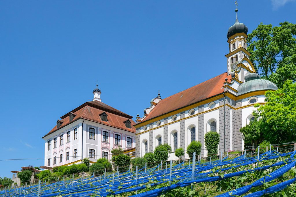 Schloss Leitheim & sein Weinberg - Schönst Burgen & Schlösser im Donau-Ries, Bayern