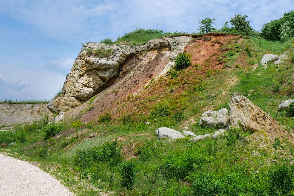 Suevit-Steinbruch Aumühle - Ries-Ereignis: Suevit & Bunte Breccie - Donau-Reis, Bayern