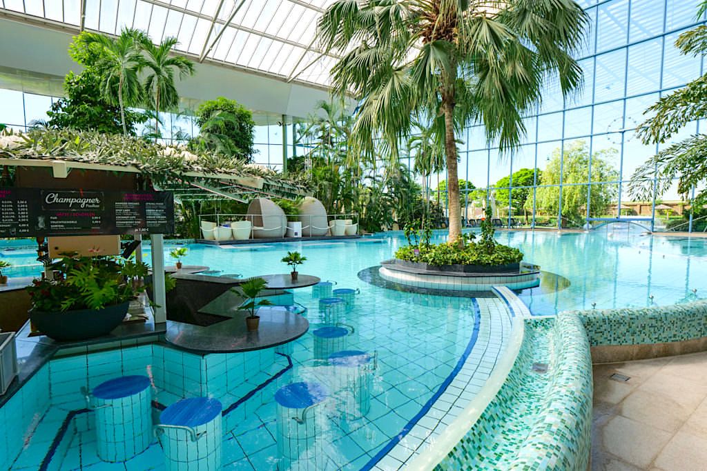 Therme Erding - Champagner-Poolbar im Saunen & VitalTherme Bereich - Bayern