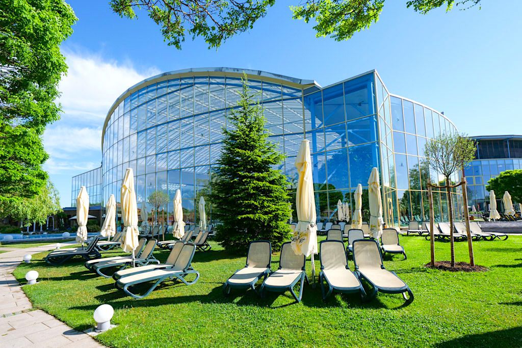 Therme Erding - Grünflächen & Außenbereich der größten Therme der Welt - Bayern