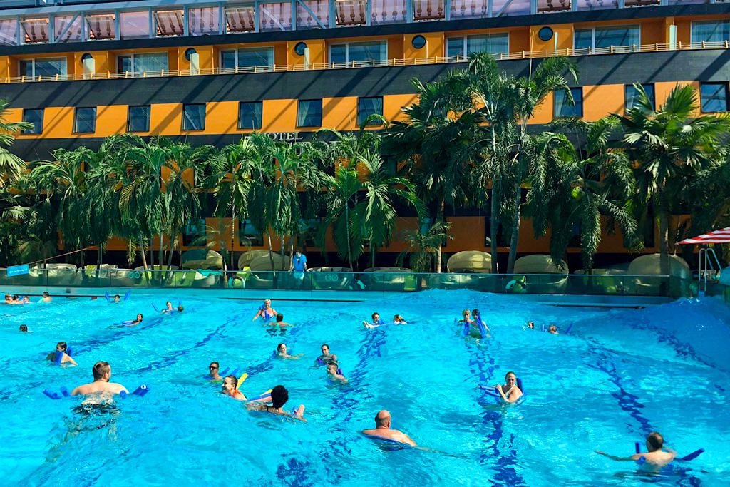 Therme Erding - Wellenbad: ein Hauch von Meer - Bayern