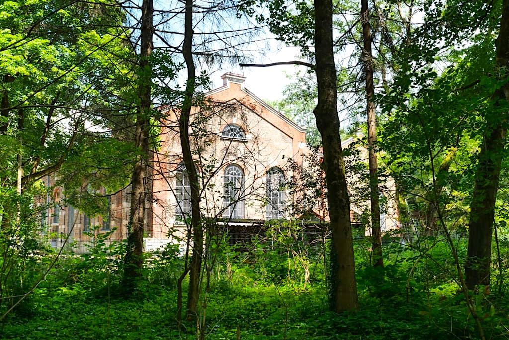 Tivoli Kraftwerk - Historische Bauwerke imEnglischer Garten - München, Bayern