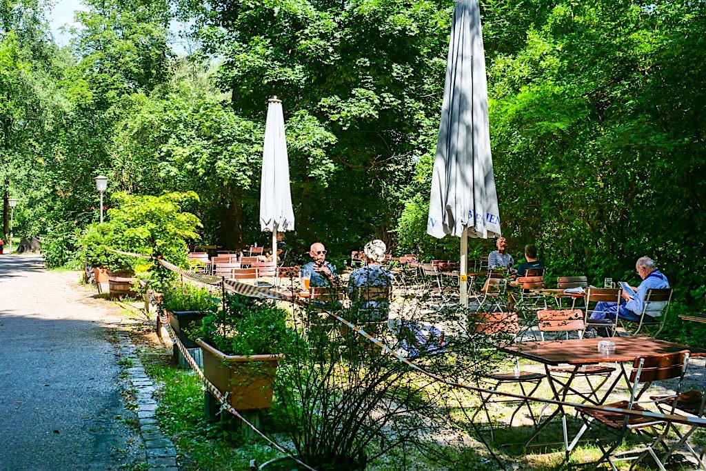 Urig, ruhiger Biergarten am Tivoli Pavillon - Englischer Garten Nordteil - München, Bayern