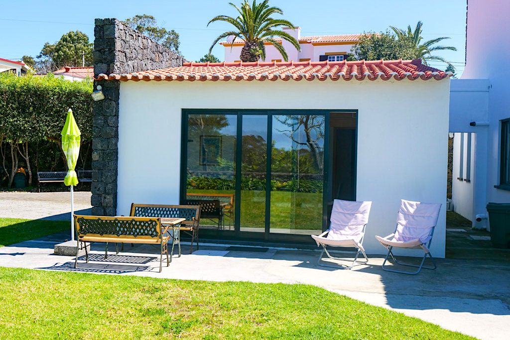 Vale dos Milhafres: Bungalow Black Kyte - Übernachtungsempfehlung für Angra do Heroismo - Terceira - Azoren