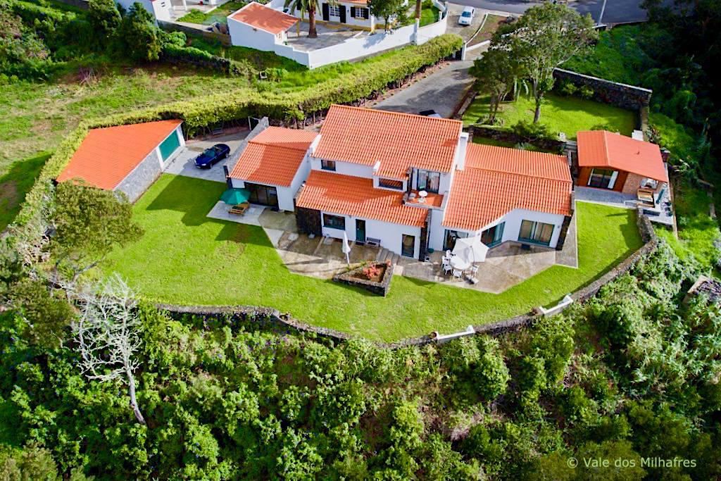 Vale dos Milhafres idyllisch bei Angra do Heroismo gelegen - Übernachtungsempfehlung Terceira - Azoren