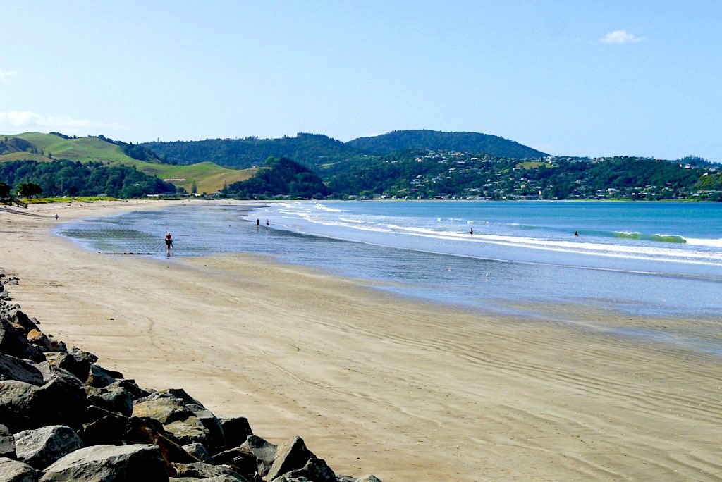 Whitianga - Wunderschöner, langgestreckter Buffalo Beach - Coromandel Peninsula - Nordinsel, Neuseeland