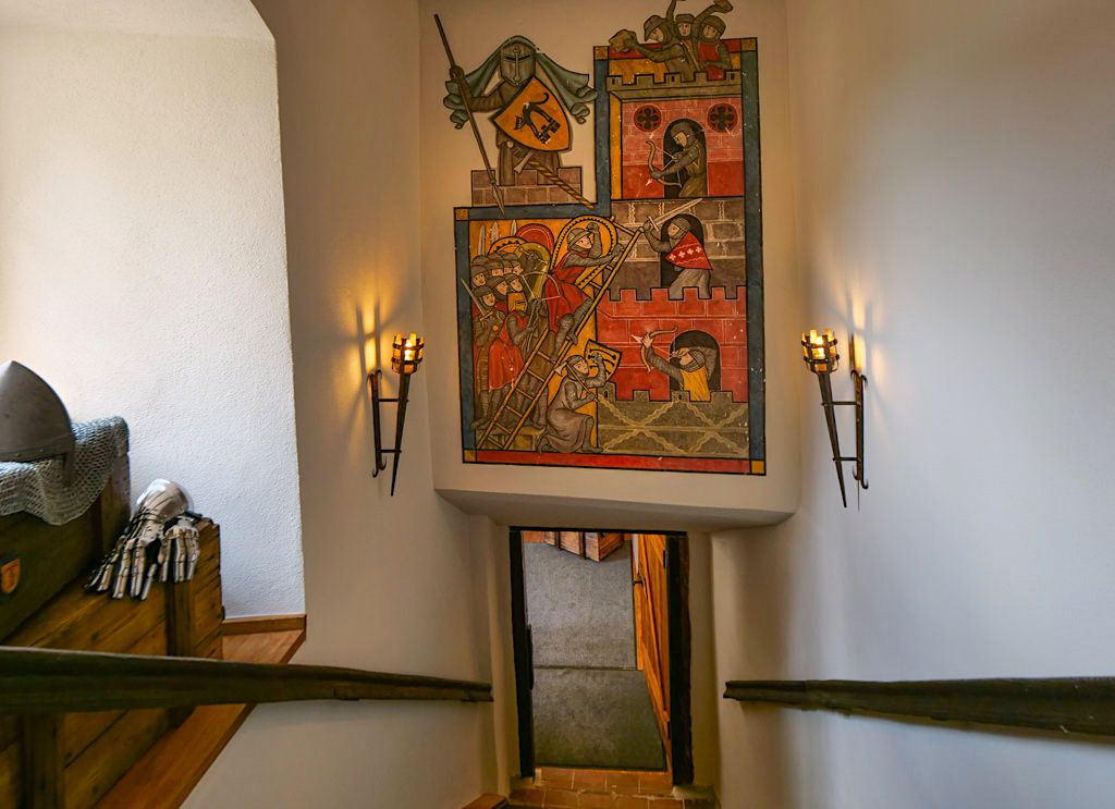 Fortlaufende Burgsanierung ermöglicht immer neue Einblicke in die Burg Katzenstein - Schönste Burgen & Schlösser im Donau-Ries, Baden-Burg Katzenstein - Festsaal - Donau-Ries, Baden-Württemberg