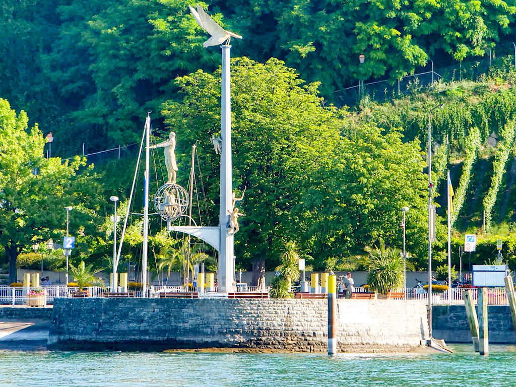 Magische Säule am Stadthafen von Meersburg - Peter Lenk Skulpturen - Baden-Württemberg