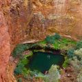 Karijini National Park - Was für ein Ausblick! Circular Pool von oben gesehen - Pilbara, Western Australia