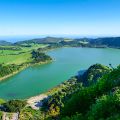 Lagoa Furnas - Beste Aussichtspunkte: Vom Miradouro do Pico do Ferro hat der Besucher den besten Ausblick über den Furnas See - Sao Miguel, Azoren