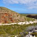 Blick auf das ausgetrocknete Flussbett der Mandu Mandu Gorge - Wandern im Cape Range National Park - Western Australia