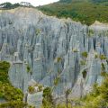 Putangirua Pinnacles - Grandioser Ausblick vom Lookout auf die Herr der Ringe Kulisse - Nahe Cape Palliser - Nordinsel, Neuseeland