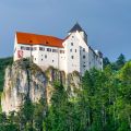 Schloss Prunn: Inbegriff einer Ritterburg und eine der besterhaltenen Burgen mit toller Burgführung - Altmühltal Highlight - Bayern