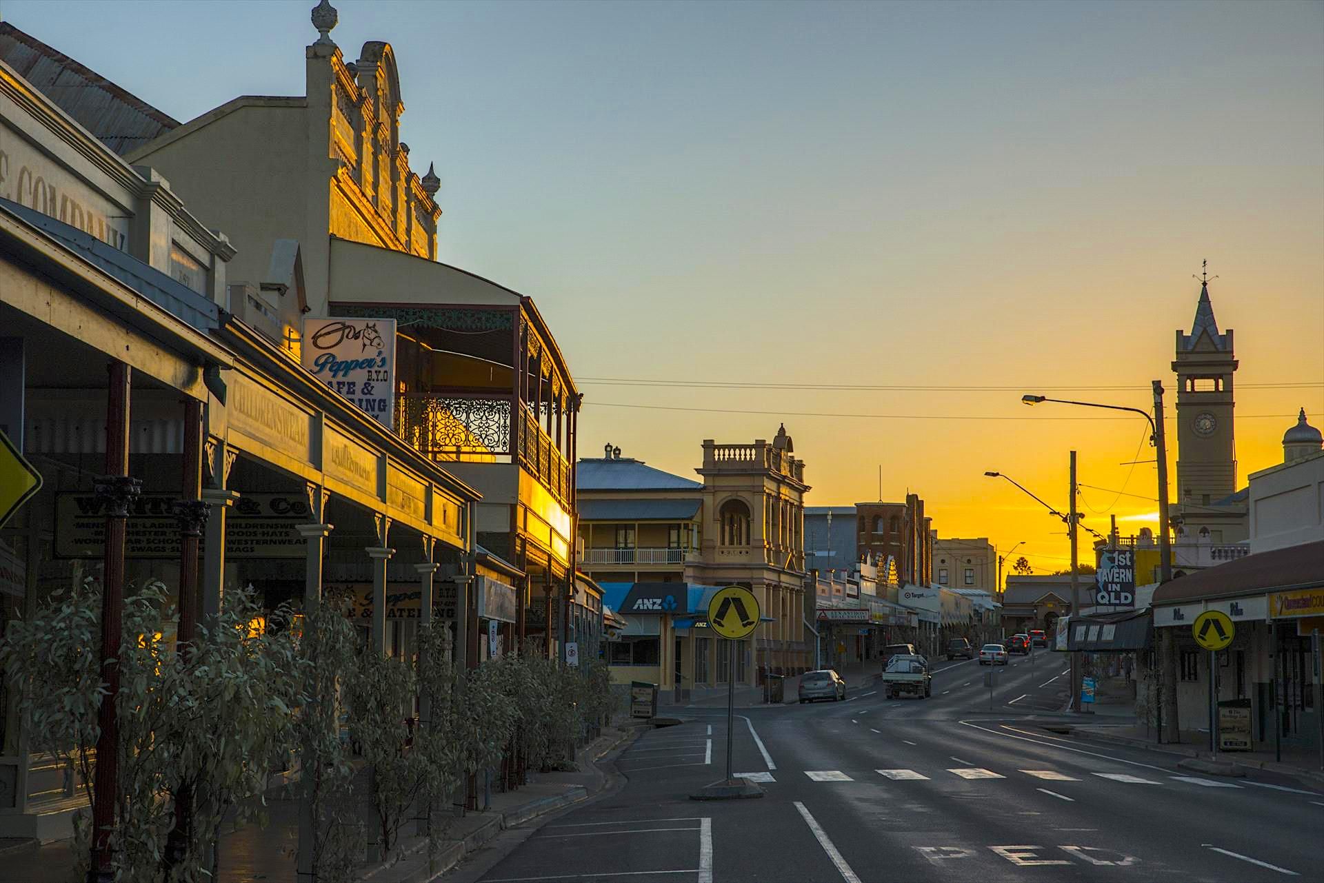 Charters Towers - Eine der schönsten Outback Städte bei Sonnenuntergang - Queensland