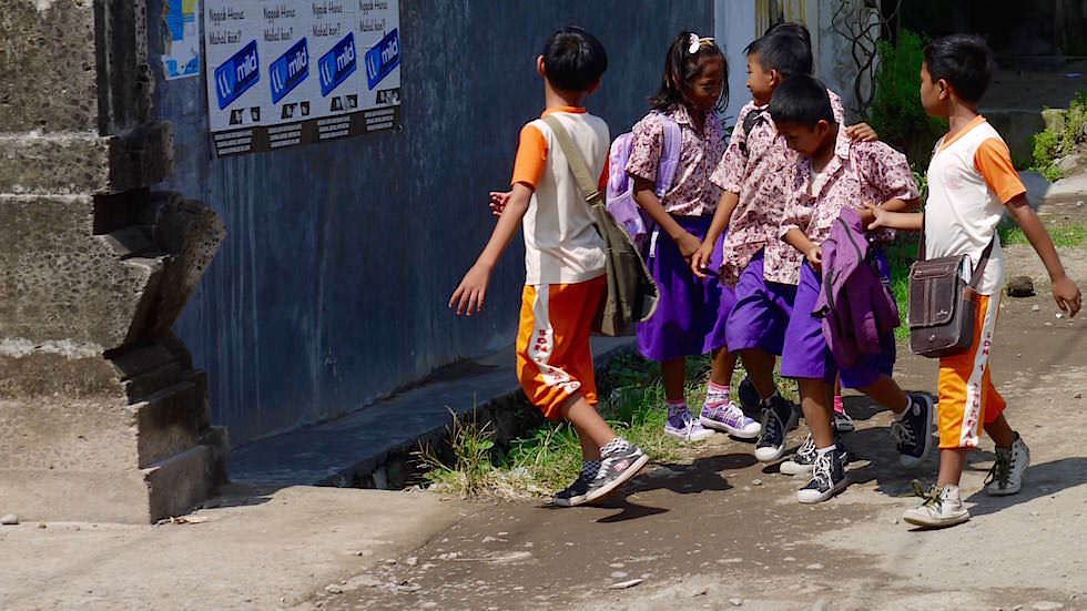 Schulkinder - Von Ubud nach Lovina - Bali, Indonesien