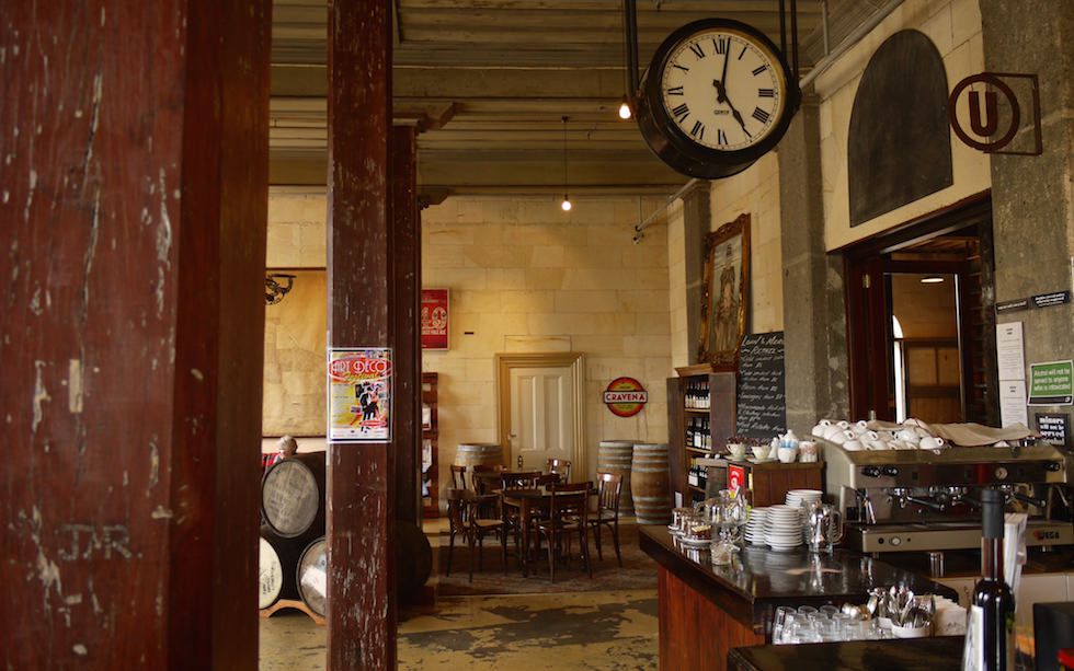 Loan & Merc Eating Tavern Oamaru