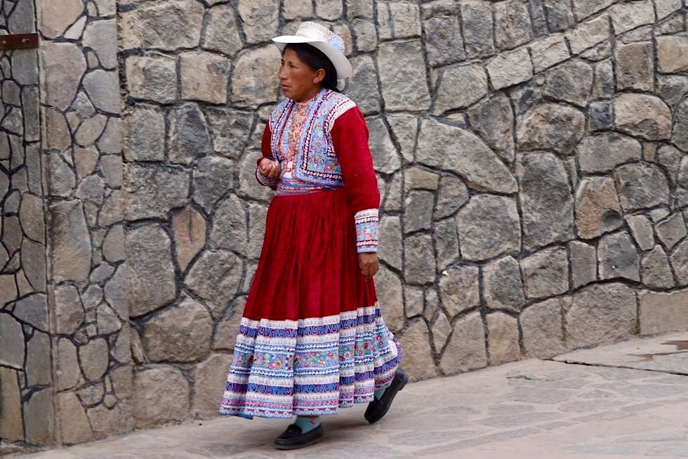 Chivay - Frau, Brauchtum & Tracht - Peru