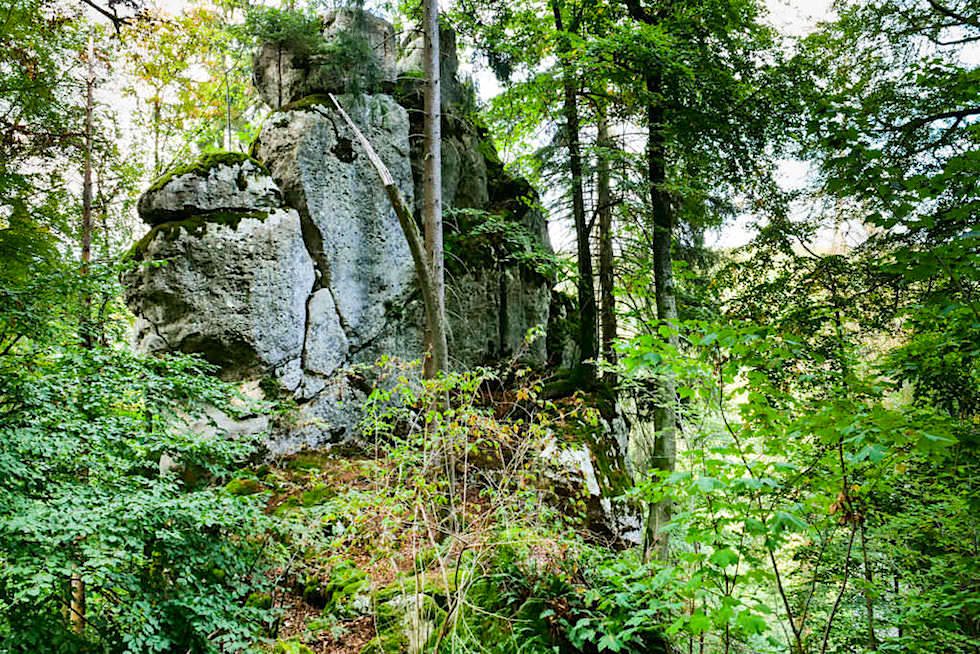 Klamm-Wanderung: imposante Felswand zwischen Riedenburg & Prunn - Altmühltal, Bayern