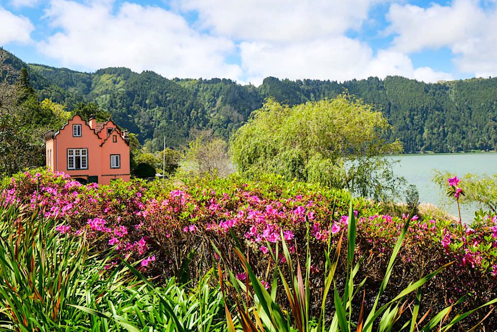 Parque Jose do Canto - Grandioser Ausblick auf Furnas See, Blüten & Sommerhaus - Sao Miguel, Azoren