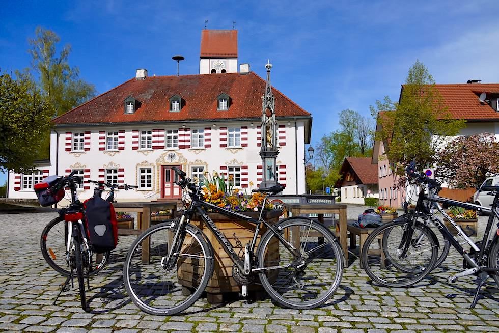 Radrunde Allgäu - Eglofs mit Dorfplatz & Rathaus - Baden-Württemberg