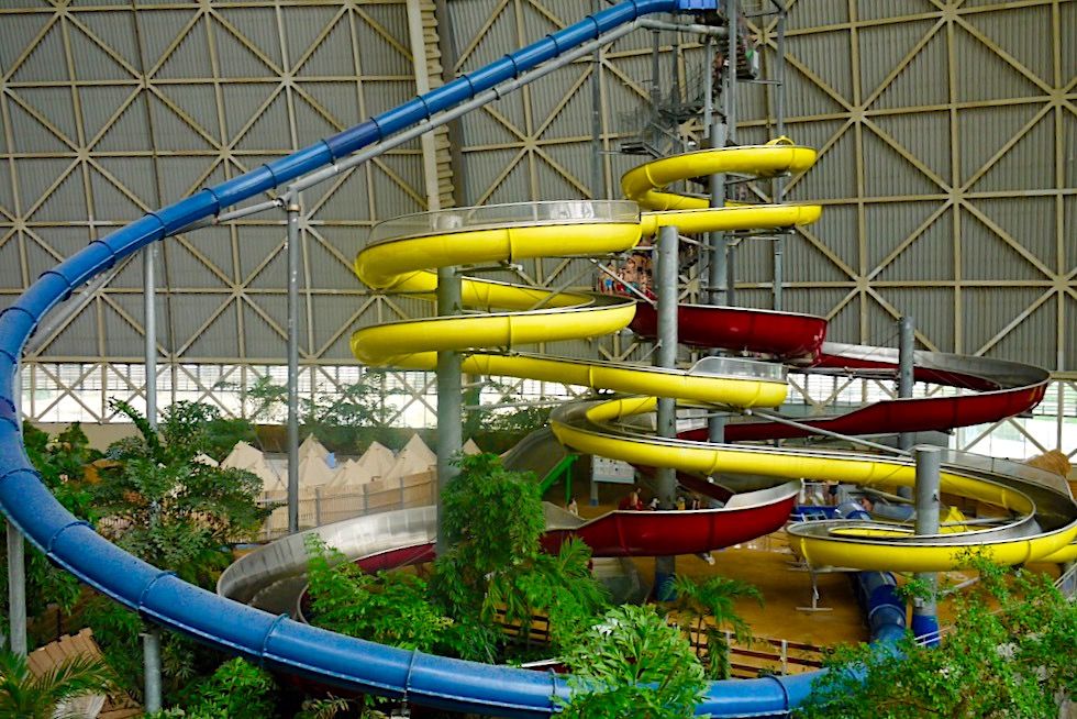 Tropical Islands - Wasserrutschen: gemütlich langsam mit Reifen bis super schnell - Brandenburg