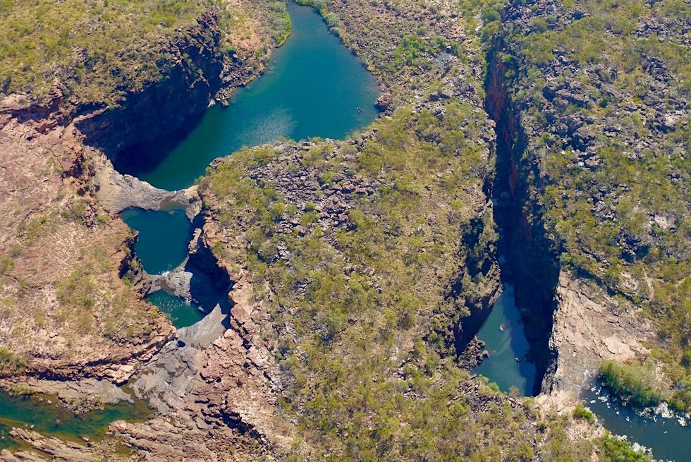 Atemberaubend schöne Vogelperspektive: Mitchell Falls - Wandjina Explorer & Kingfisher Scenic Flights - Kimberley - Western Australia