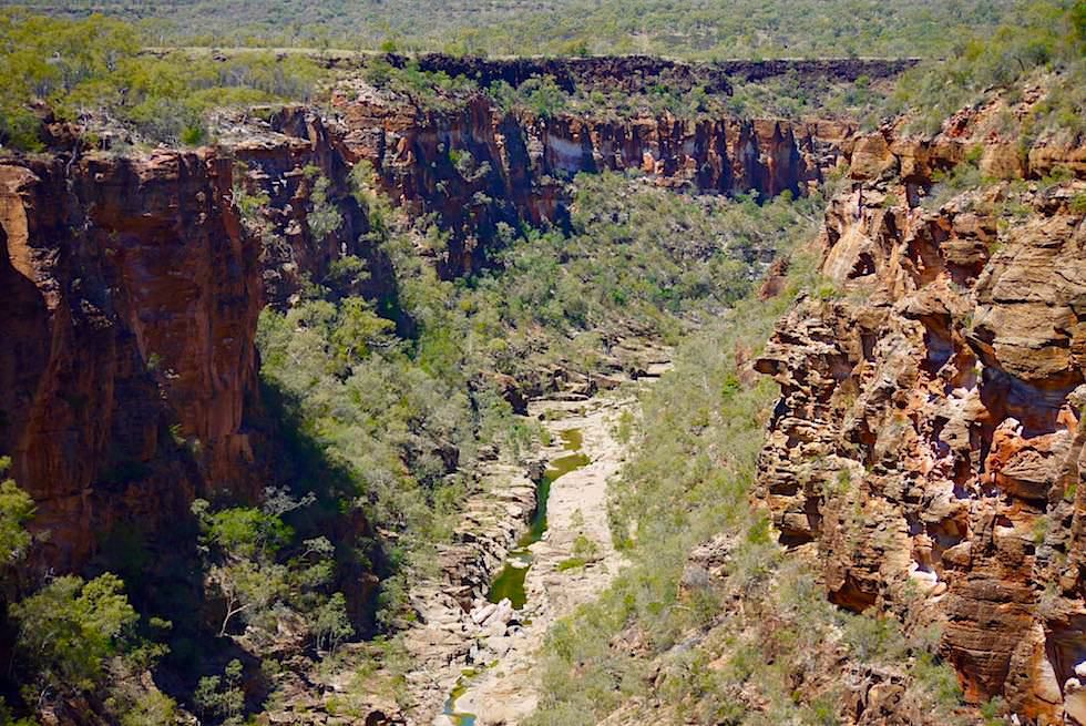 Faszinierde Porcupine Gorge - schwarzer Basalt & bunter Sandstein - Queensland