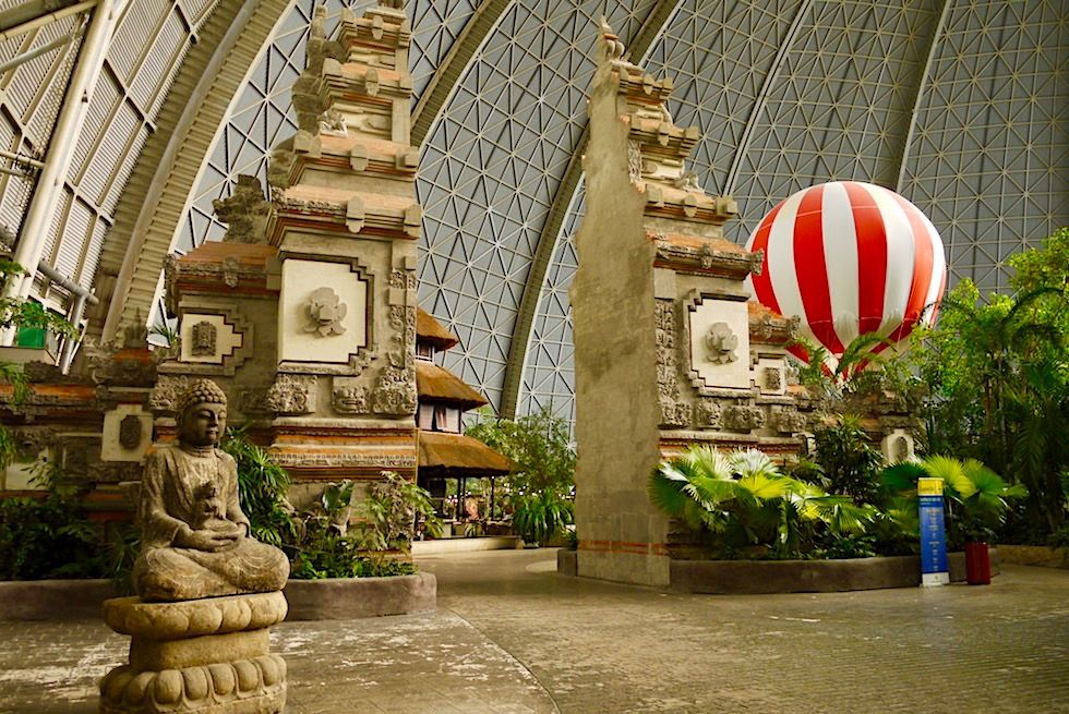 Tropical Islands - Das Balinesisches Tor führt in die Restaurant-Welt - Brandenburg