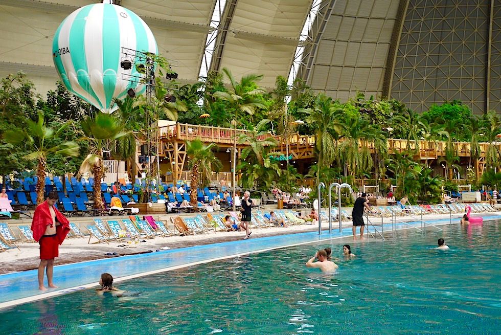 Tropical Islands - Südsee, Sandstrand & tausende von Liegestühlen - Brandenburg