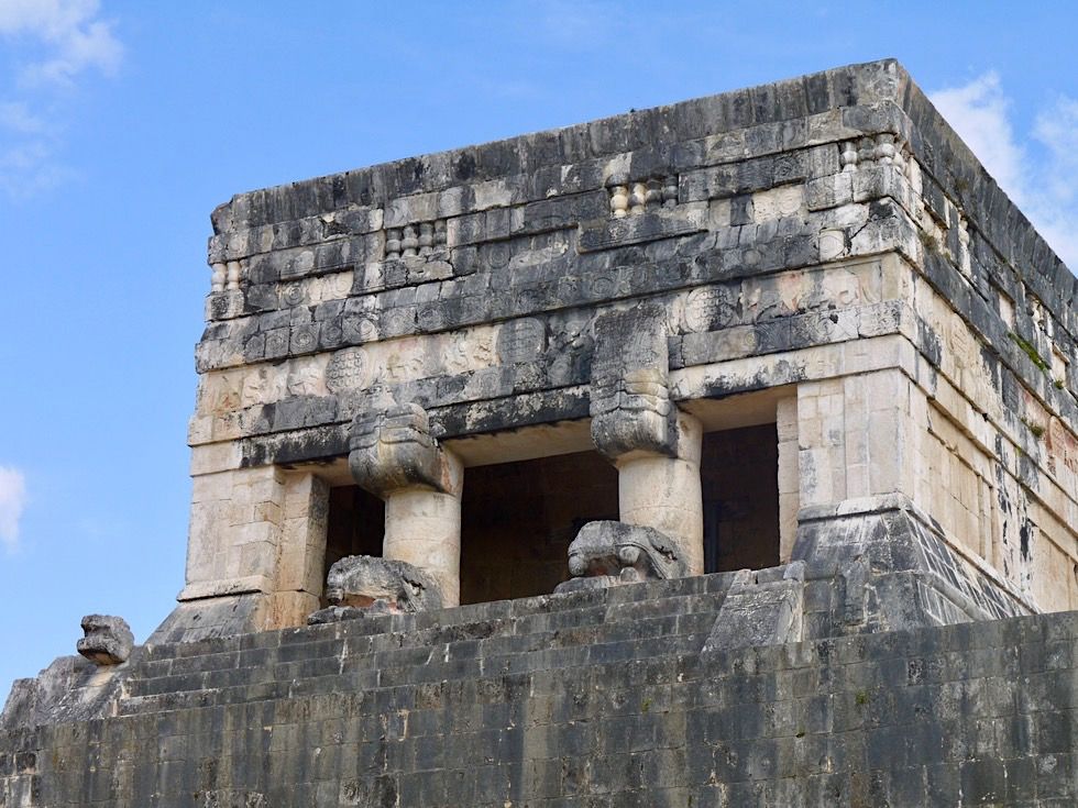 Chichen Itza - Tempel der Jaguare am Südostende des Ballspielplatzes - Yucatan - Mexiko