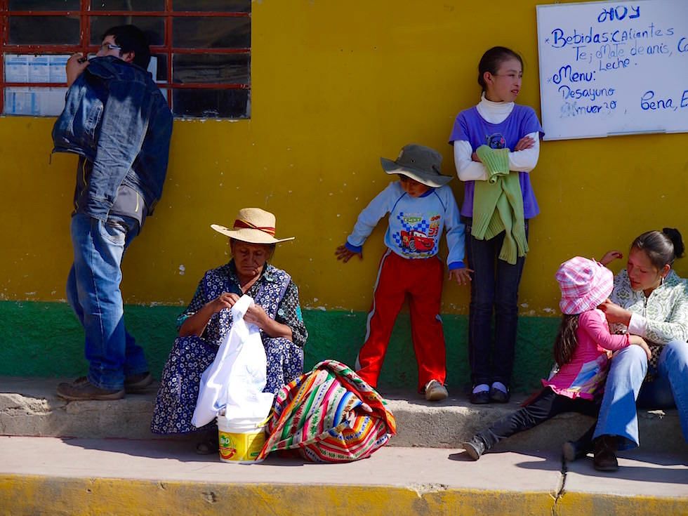 Quechua Frau mit Handarbeit - Curahuasi Peru