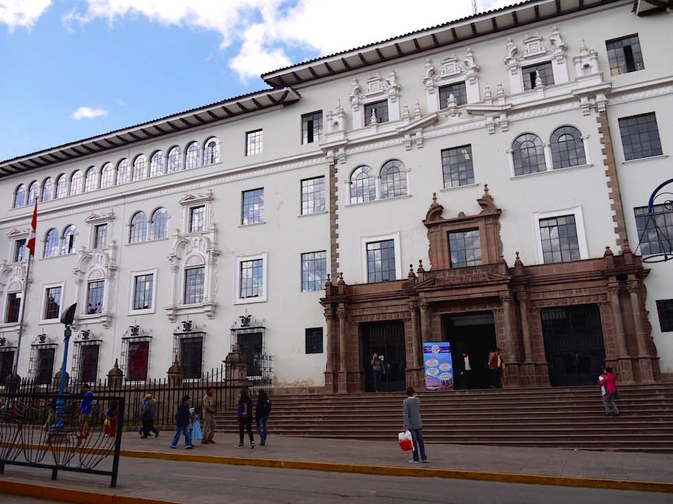 Bankgebäude - Avenue el Sol - Cusco Peru