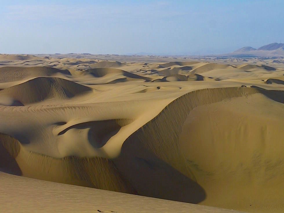 Blick auf Sanddünen Huacachina Ica Peru
